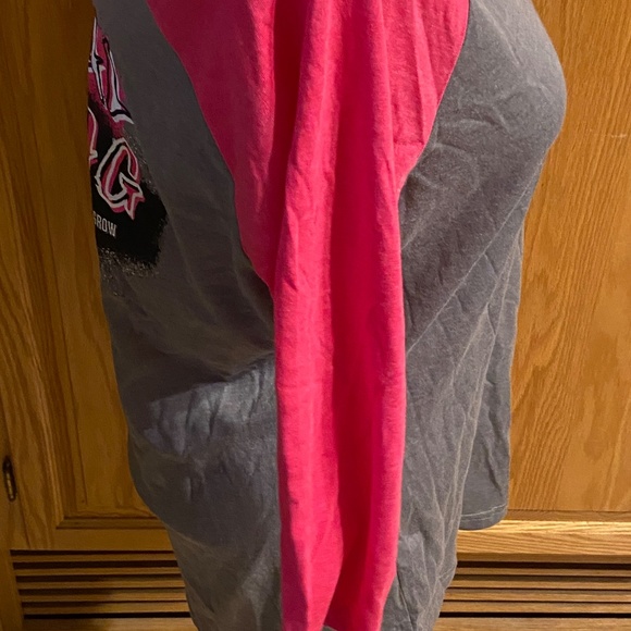 NWOT Elevate Women's Small T-Mobile T-Force Social Swag T-Shirt Gray / Pink Crew - Picture 5 of 11